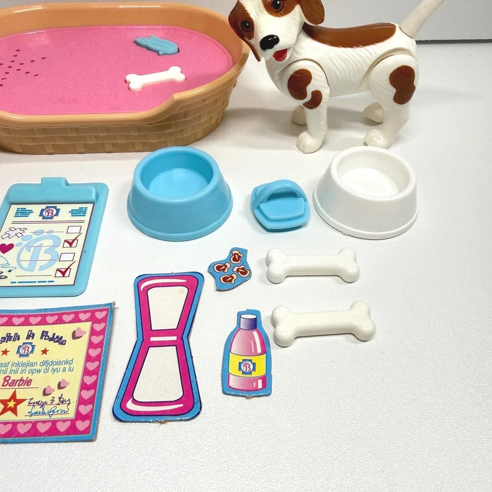 Vintage 1995 Mattel Pet Doctor Barbie Dog Care Play Set Bed Bowls 12 Accessories